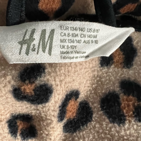 H&M Cheetah Print fleece zip-up - Picture 2 of 3